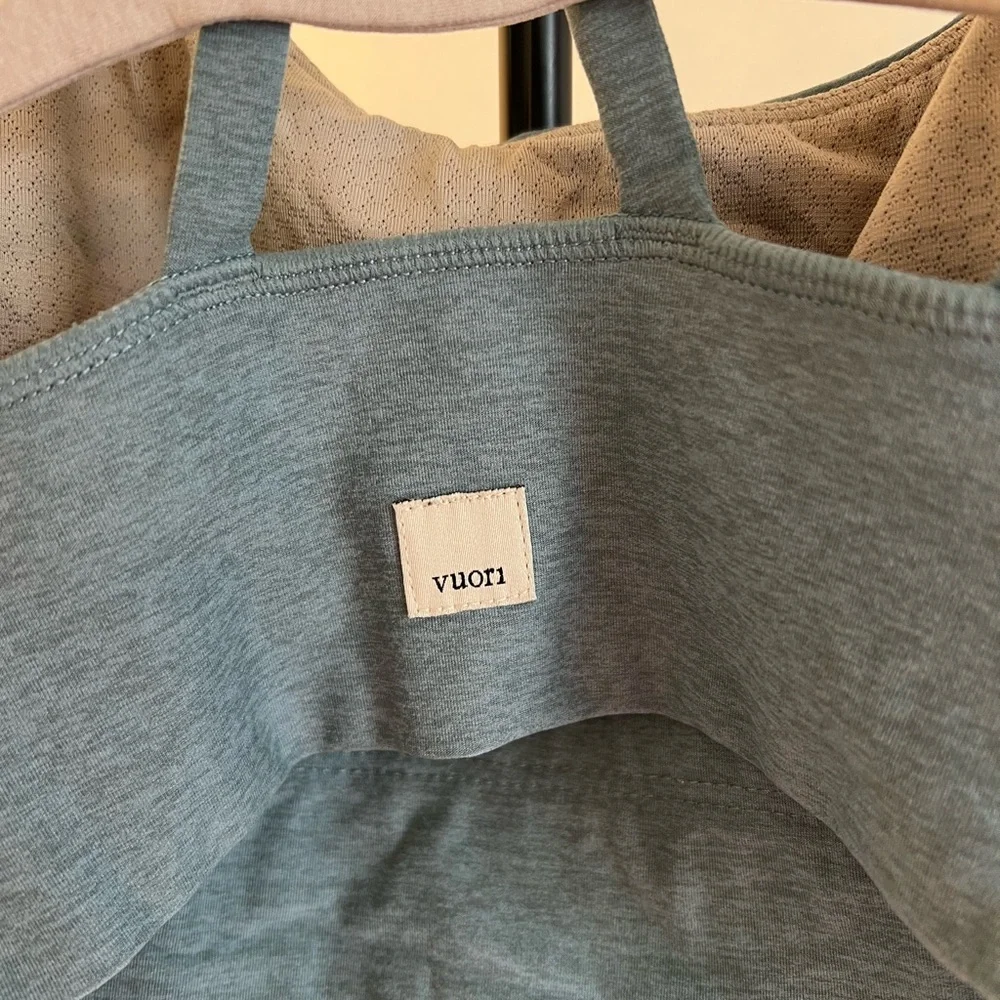 Vuori Blue Women's Workout Top and Leggings - Workout Set Size Small - Picture 14 of 16